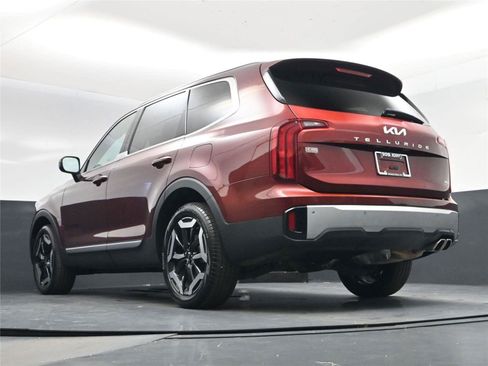Used 2024 Kia Telluride S w/ S Sunroof Package image 22