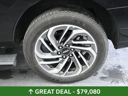 Used 2025 Lincoln Navigator Reserve AWD/4WD image 15