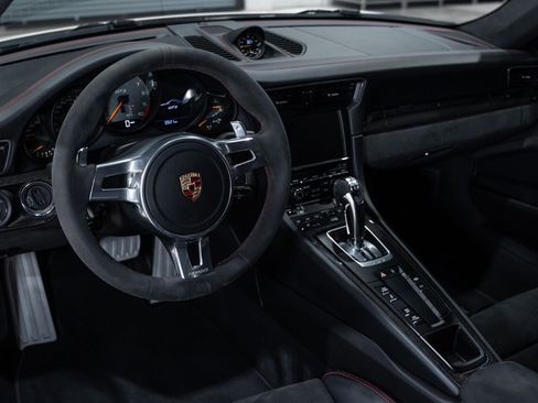 Used 2014 Porsche 911 GT3 RWD image 45