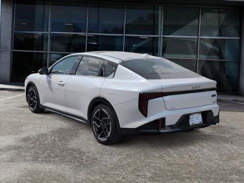 Used 2025 Kia K4 GT-Line w/ GT-Line Premium Package image 3