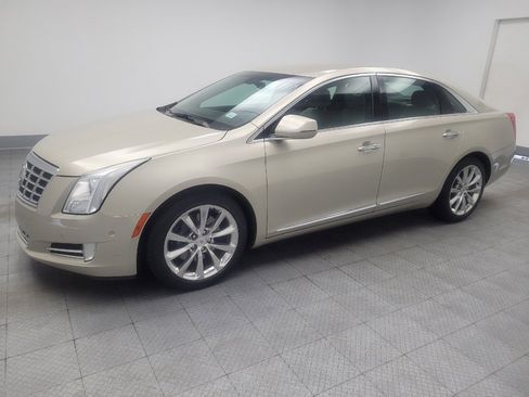 Used 2014 Cadillac XTS Luxury image 2