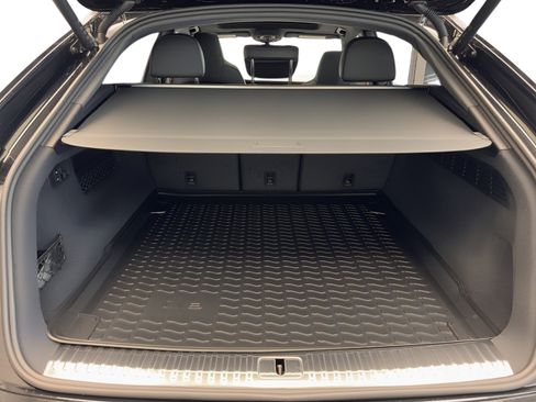 New 2026 Audi SQ8 Prestige image 12