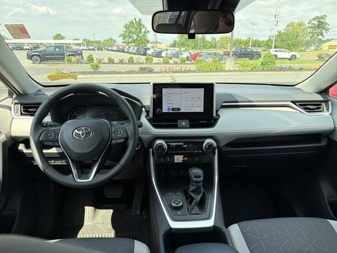Used 2023 Toyota RAV4 XLE w/ Convenience Package AWD/4WD image 13