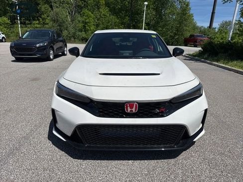 Used 2025 Honda Civic Type R image 2