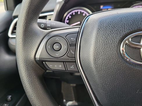 Used 2018 Toyota Camry SE image 15