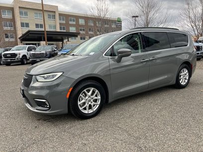 Used 2022 Chrysler Pacifica Touring-L