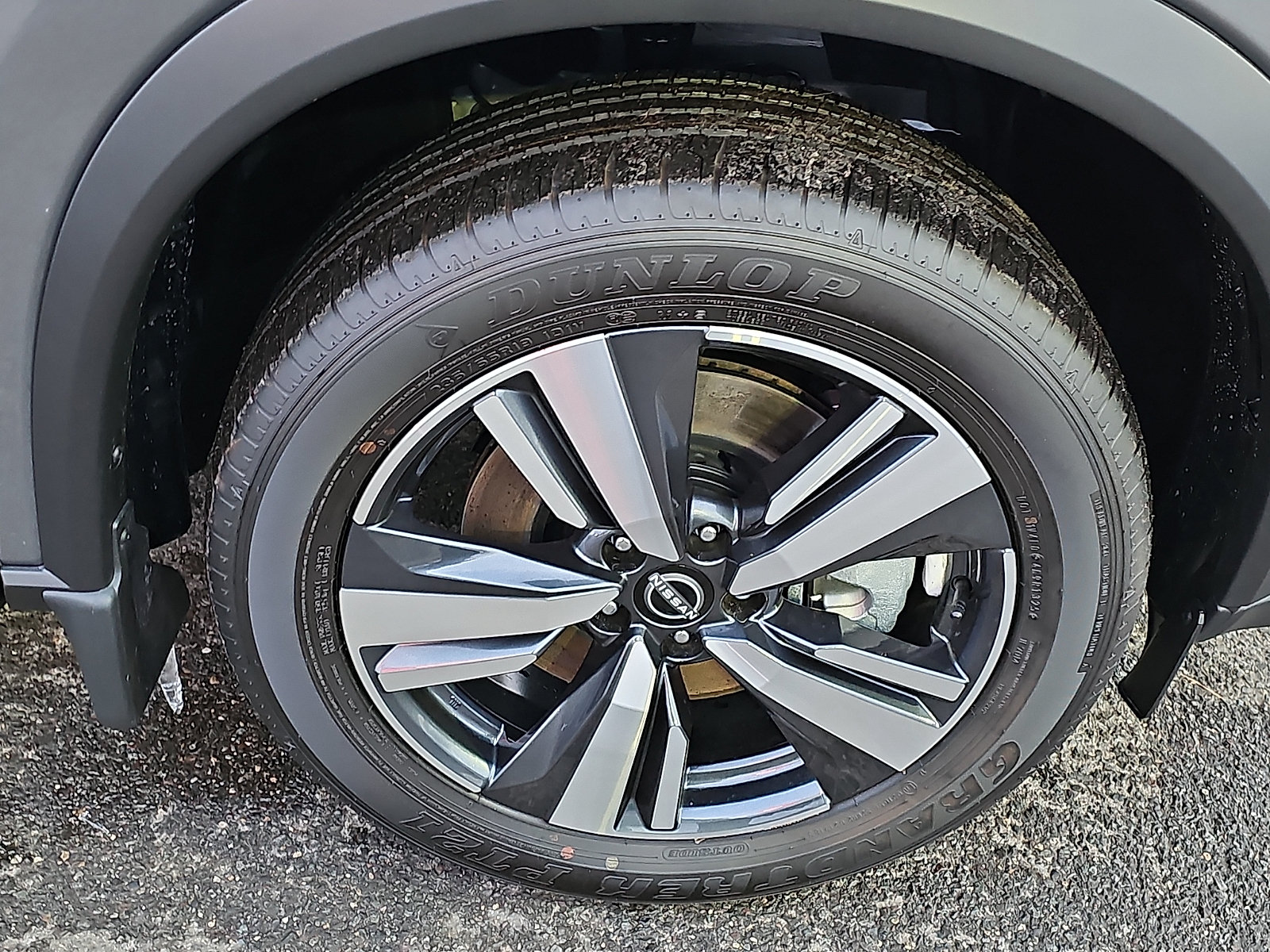 Certified 2025 Nissan Rogue SL w/ Tech Package AWD/4WD image 9
