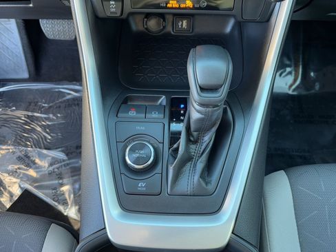 Certified 2025 Toyota RAV4 XLE image 28