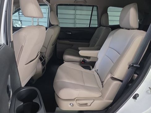 Used 2020 Honda Pilot Touring image 4