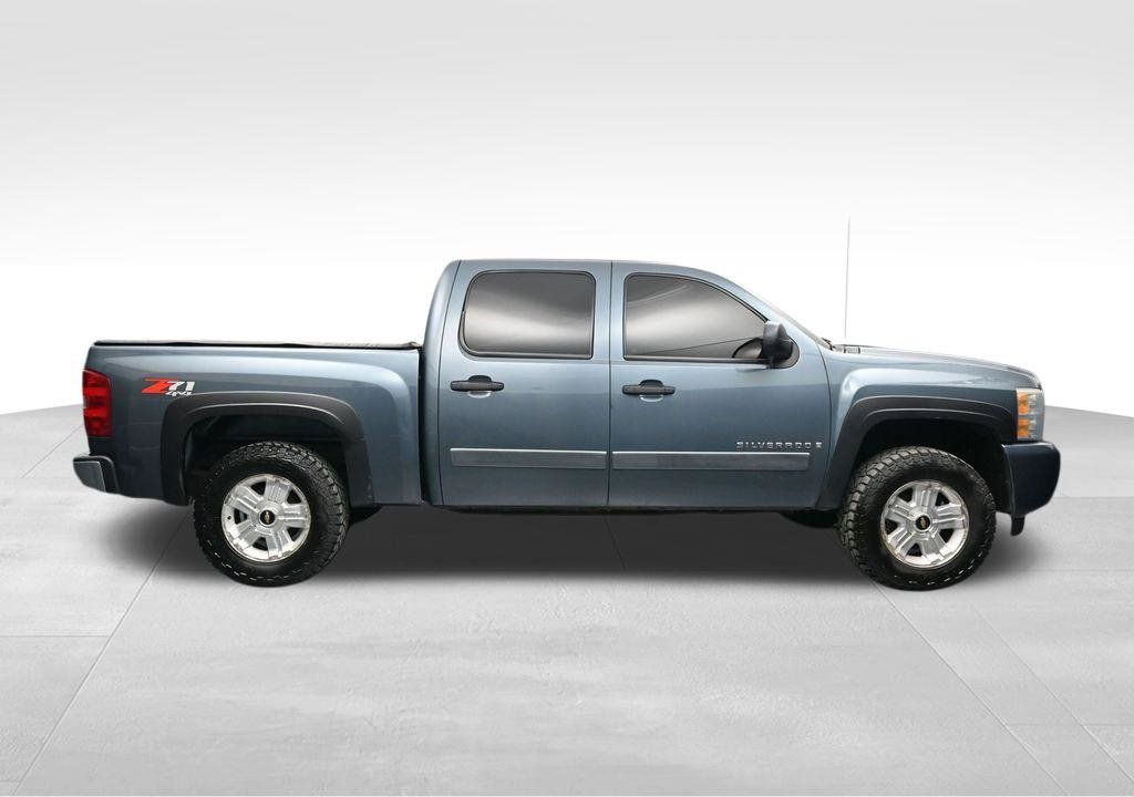Used 2008 Chevrolet Silverado 1500 LT w/ Power Pack Plus AWD/4WD image 6