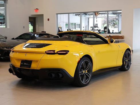 Certified 2025 Ferrari Roma Spider RWD image 57