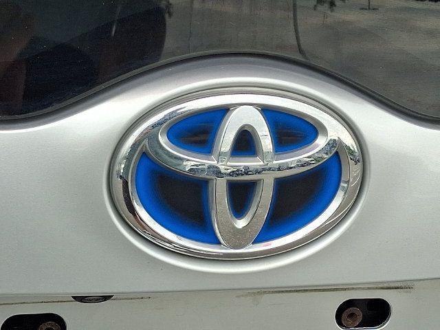 Used 2017 Toyota Prius Prime Advanced w/ Carpet Mat Package FWD image 28