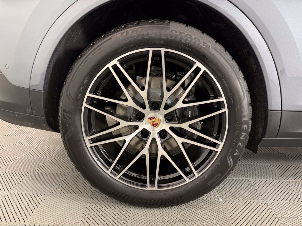 Certified 2026 Porsche Cayenne AWD/4WD image 13