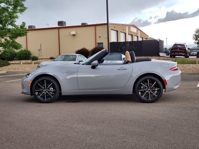 New 2026 MAZDA MX-5 Miata Grand Touring w/ Weather Package RWD image 3