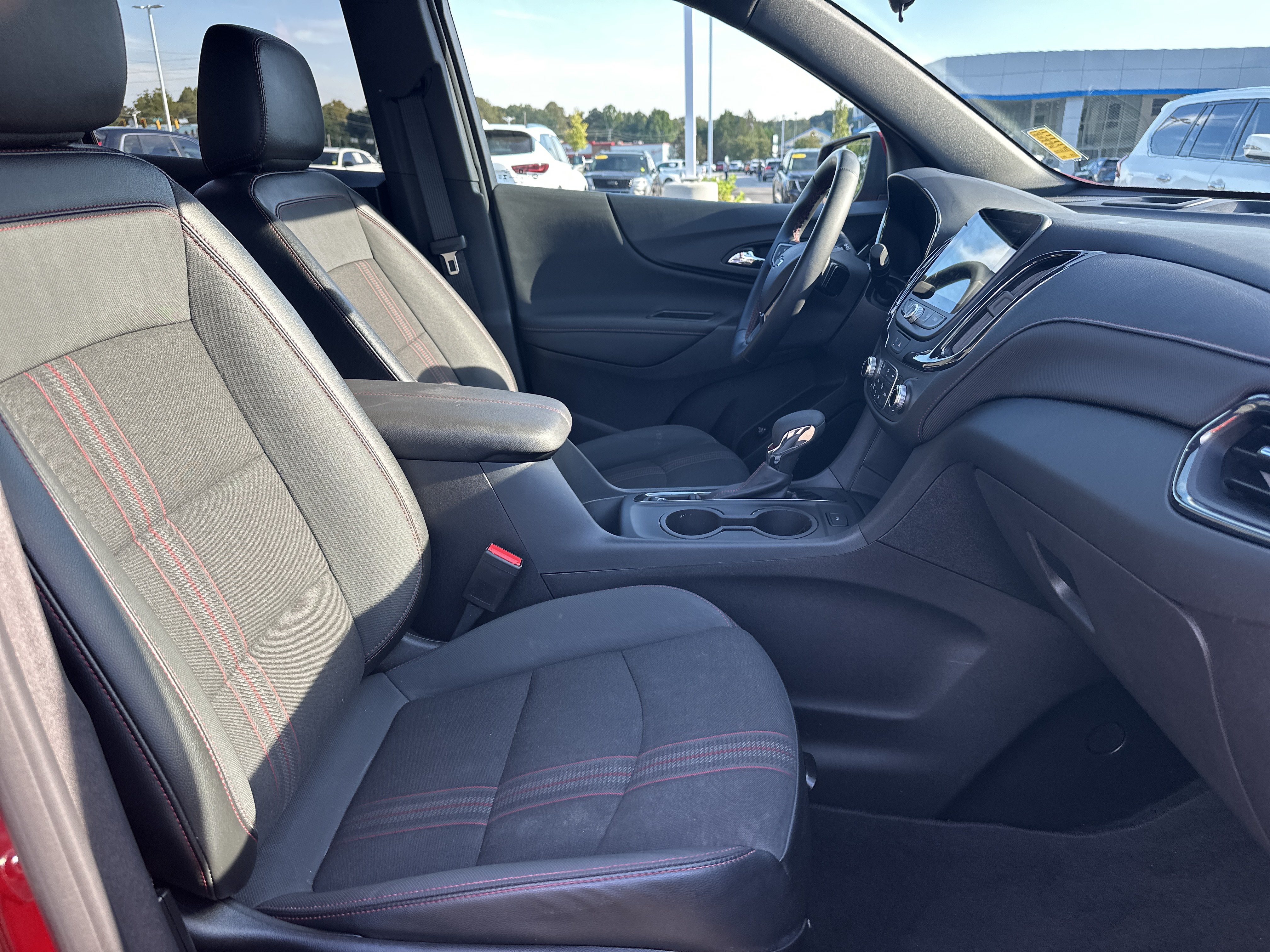 Used 2024 Chevrolet Equinox RS FWD image 14