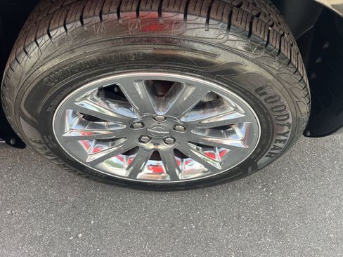 Used 2013 Chrysler 300 C image 14