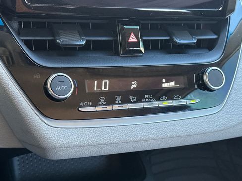Used 2023 Toyota Corolla LE FWD image 21