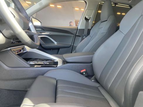 New 2025 Audi Q5 Prestige image 17
