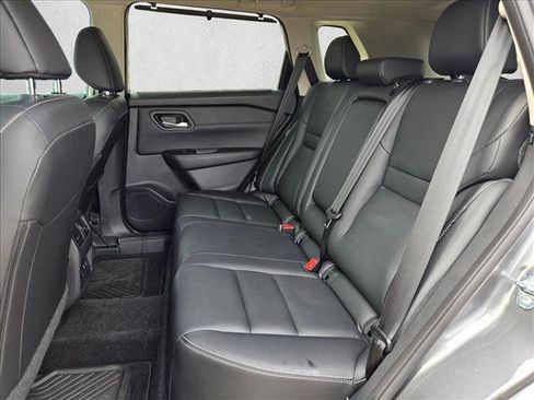 Used 2024 Nissan Rogue SL w/ SL Premium Package image 19