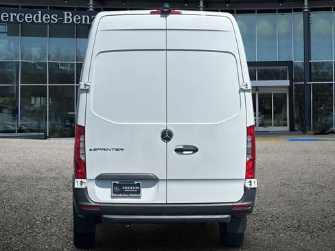 New 2024 Mercedes-Benz eSprinter 170 Cargo image 5