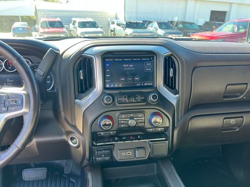 Used 2022 Chevrolet Silverado 2500 LT w/ Convenience Package image 20