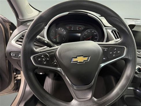 Used 2024 Chevrolet Malibu LT image 15
