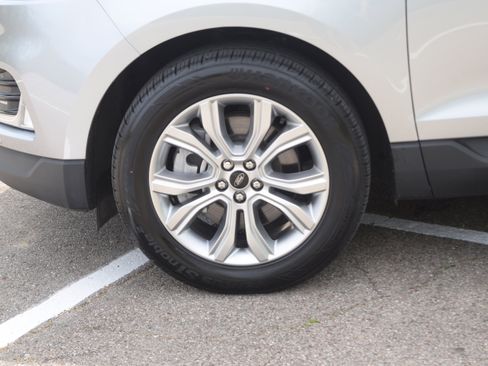 Used 2024 Ford Edge Titanium image 25