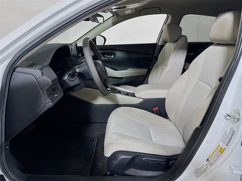 Used 2025 Honda Accord LX image 17