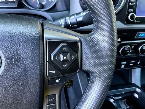 Used 2023 Toyota Tacoma TRD Off-Road w/ Technology Package AWD/4WD image 23