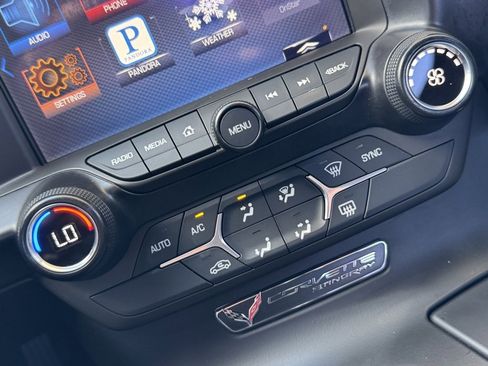 Used 2014 Chevrolet Corvette Stingray Coupe image 22