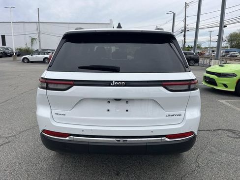 Used 2023 Jeep Grand Cherokee Limited AWD/4WD image 3