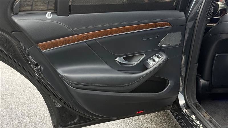Used 2015 Mercedes-Benz S 550 4MATIC Sedan image 45