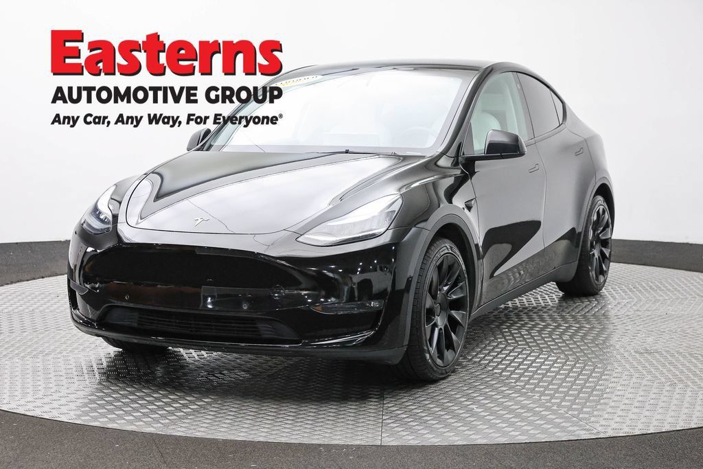 Used 2021 Tesla Model Y Long Range AWD/4WD image 1