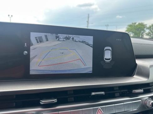 Used 2025 Kia Telluride S FWD image 44