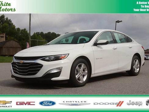 Used 2024 Chevrolet Malibu LS FWD image 1