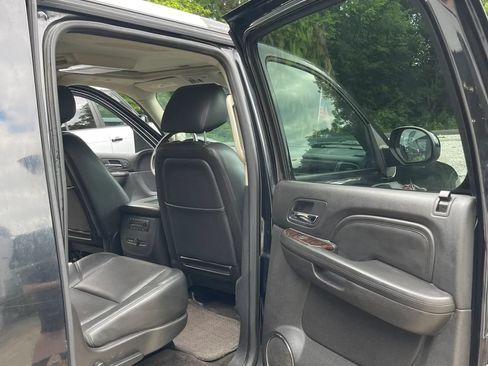 Used 2013 GMC Yukon XL Denali AWD/4WD image 25
