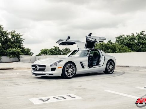 Used 2011 Mercedes-Benz SLS AMG Coupe image 47