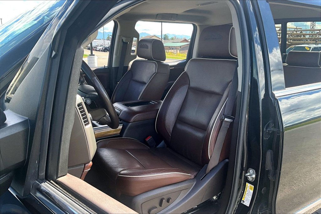 Used 2016 Chevrolet Silverado 2500 High Country w/ Duramax Plus Package AWD/4WD image 26