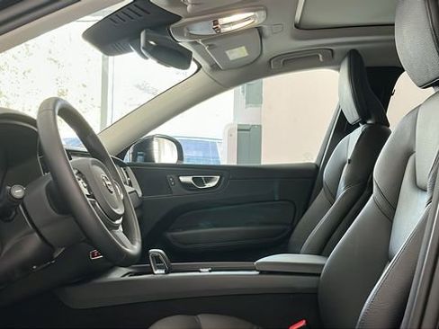 Certified 2025 Volvo XC60 B5 Plus image 10