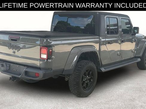 Used 2022 Jeep Gladiator Sport AWD/4WD image 2
