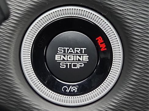 New 2025 Jeep Grand Cherokee L Altitude image 20