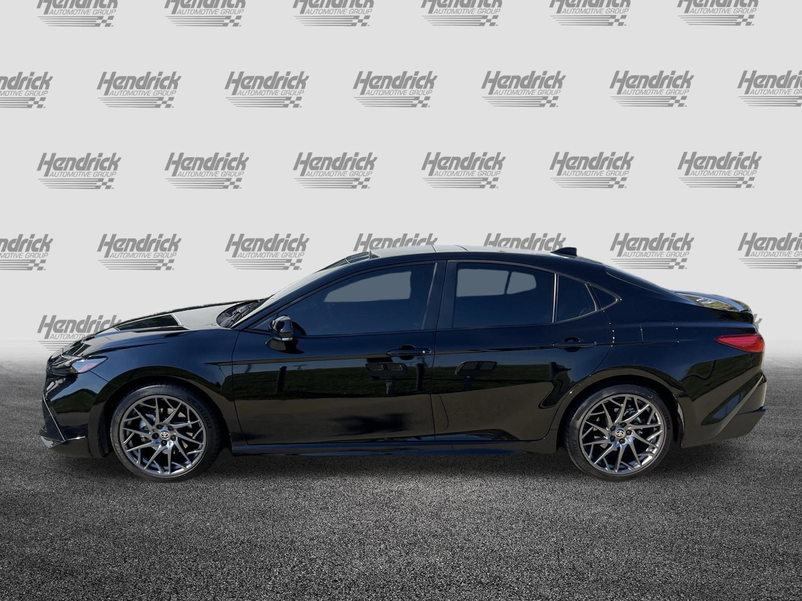 Used 2025 Toyota Camry XSE FWD image 6