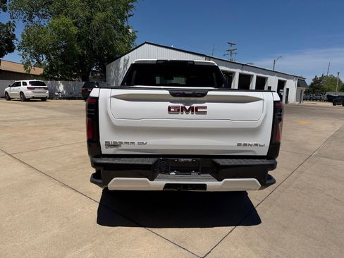 Used 2026 GMC Sierra EV Denali AWD/4WD image 10