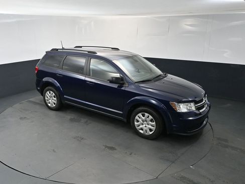 Used 2020 Dodge Journey SE w/ SE Popular Equipment Group FWD image 33