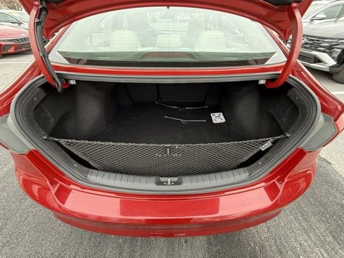 Used 2017 Hyundai Elantra Value Edition image 17