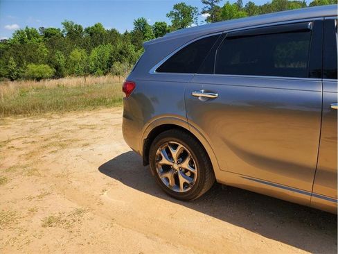 Used 2018 Kia Sorento SX FWD image 14