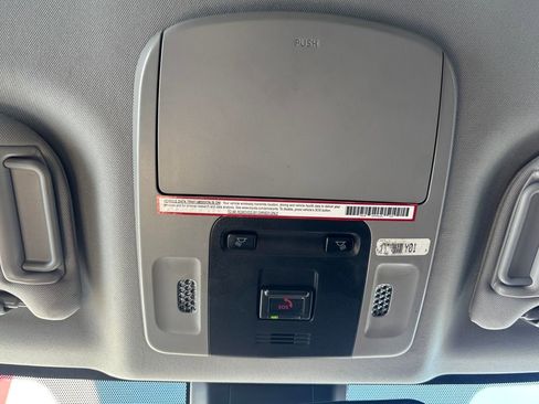 Used 2020 Toyota Camry SE image 16