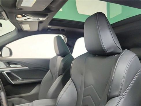 Used 2025 BMW X2 xDrive28i image 32