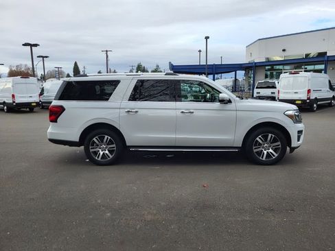 Used 2022 Ford Expedition Max Limited image 8