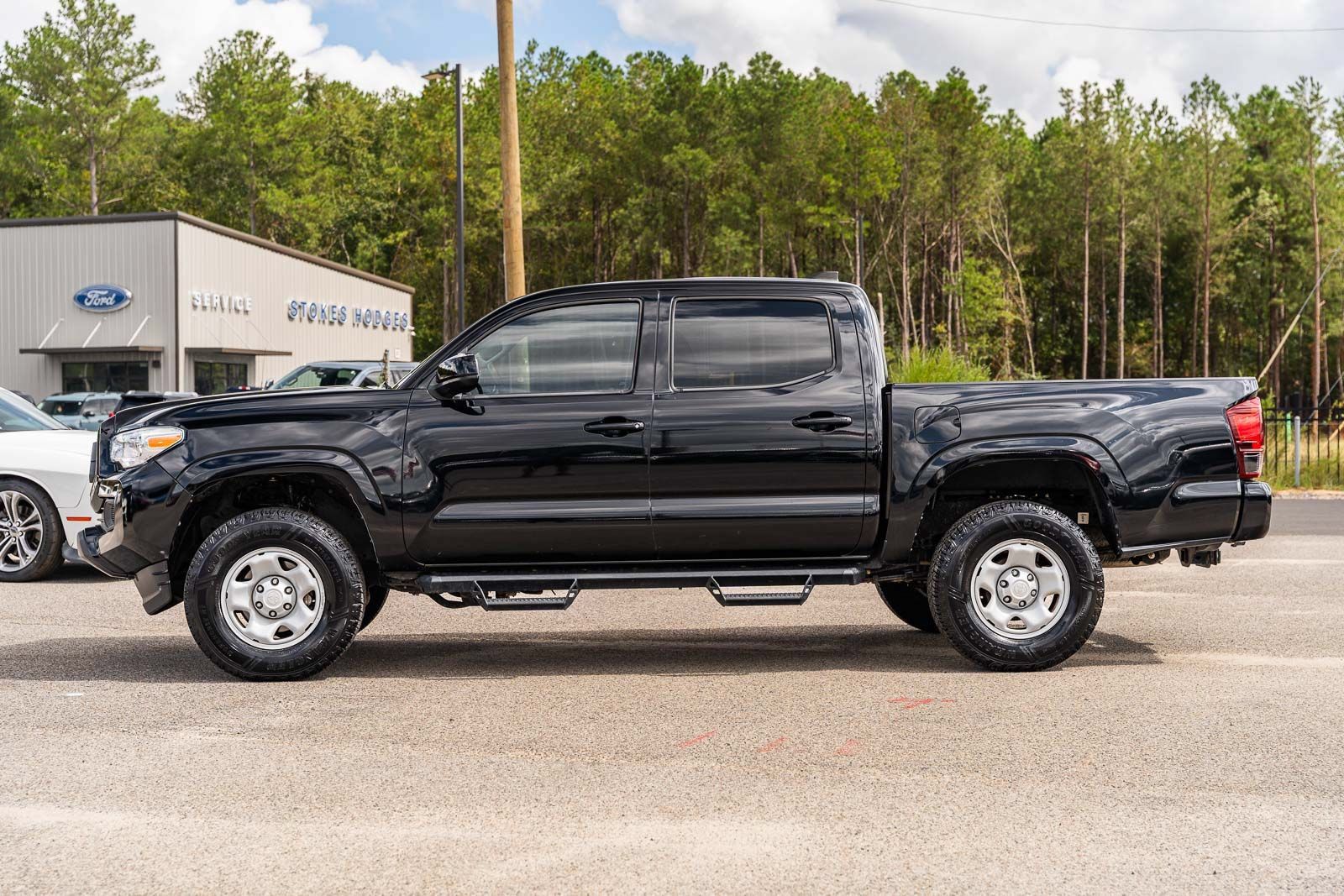 Used 2021 Toyota Tacoma SR AWD/4WD image 4